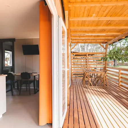 Isola Verde Camping Village Campeggio *